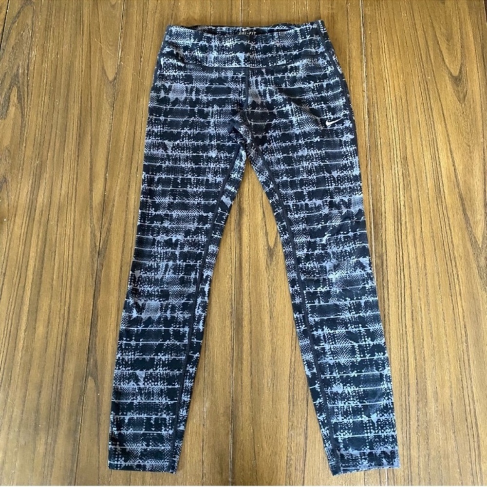Nike black and gray workout running leggings